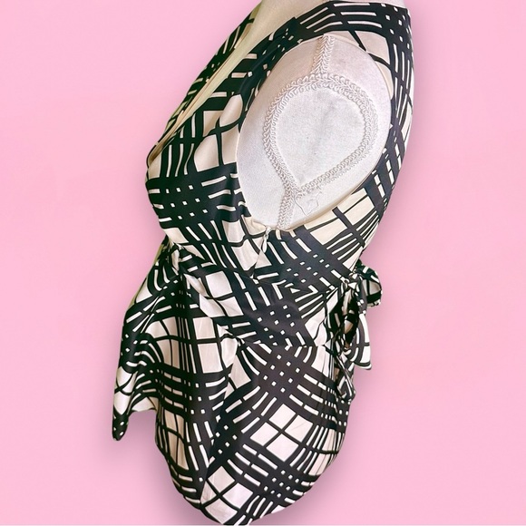 J. Crew Black & Cream Picnic Plaid A-Line Flounce Silk Top With Tie Back Size 2 - Picture 5 of 10